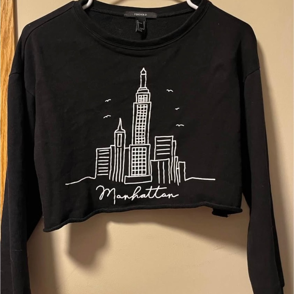 Forever 21 cropped sweatshirt Women’s sz S